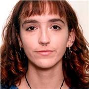 Estudiante graduada en Bachillerato biosanitario, titulada como Monitora de Ocio, con título de Enseñanzas Profesionales de música